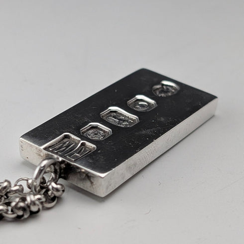 1977年 英国 純銀製 ジュビリーインゴットペンダント純銀ネックレス付 計42g Ralph Weston